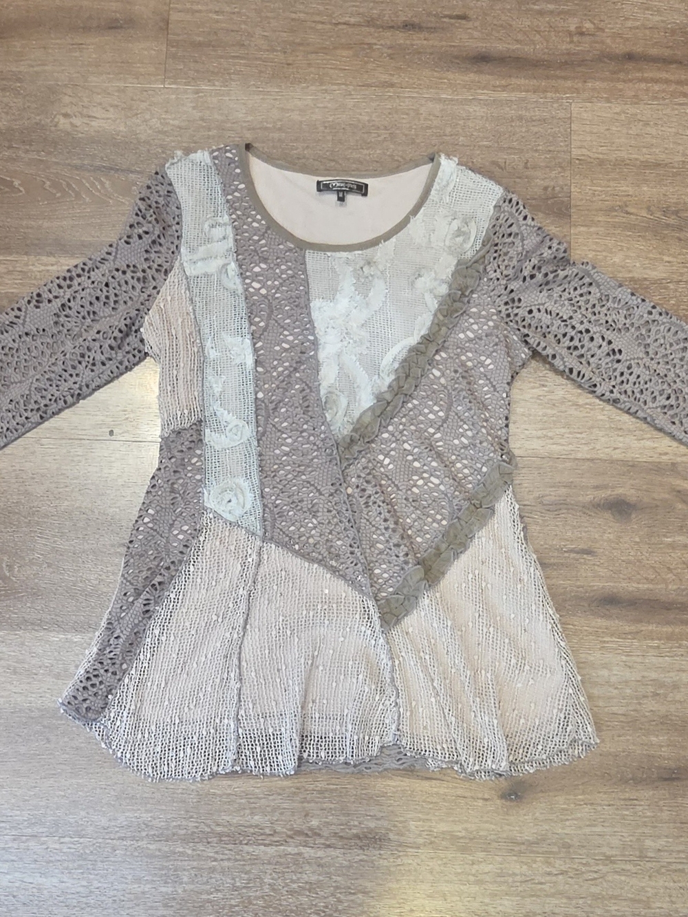 Minkas Boho Crochet Patchwork Tunic Top | Size Medium
